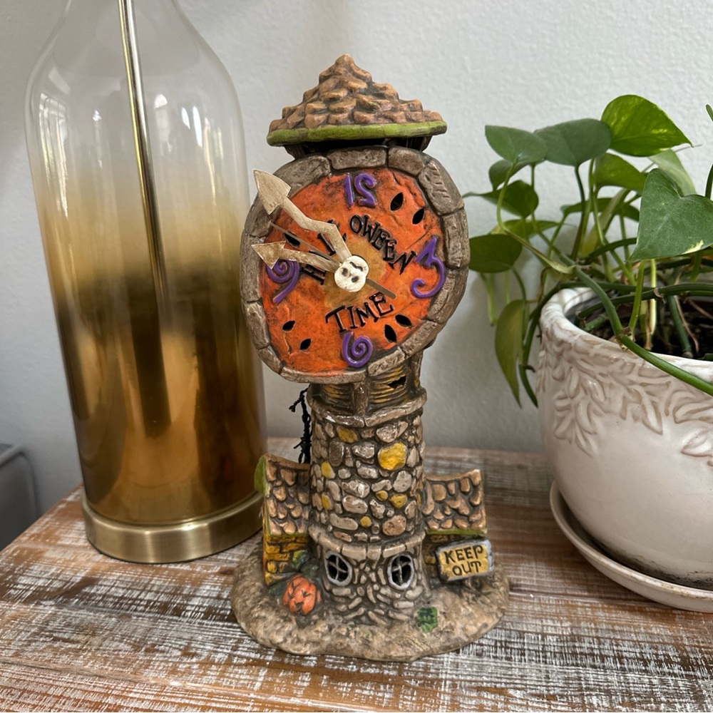 Animated Clock Tower Lighted Porcelain Halloween Tabletop Decor 12” SEE DESC